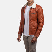 
Brown Sheepskin Leather Aviator Jacket - Takaa istuvilla olkapäillä ja siistillä helmalla