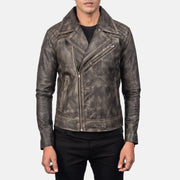 
Helman käsityömäinen viimeistely tuotteessa Danny Quilted Brown Leather Biker Jacket