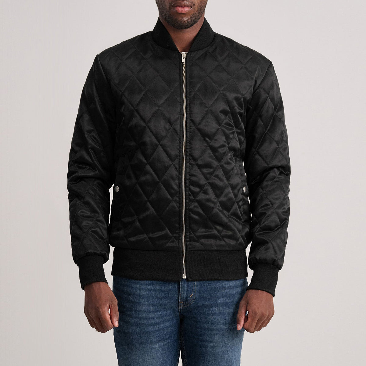 Danson Quilted Musta Varsity Nahkatakki Miehille in Black Satin - Front Profile View &amp; Tailored Silhouette | Buy Online
