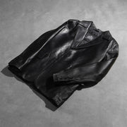 Styled Fit Perspective of Men's Daron Musta Nahkainen Bleiseri Miehille on Model - Natural Daylight Drape