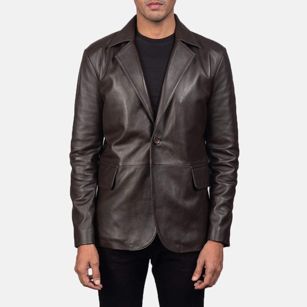 Daron Ruskea Nahkainen Bleiseri Miehille in Brown Sheepskin Leather - Front Profile View &amp; Tailored Silhouette | Buy Online