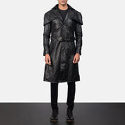 
Black Cowhide Leather Trench Coat - Takaa istuvilla olkapäillä ja siistillä helmalla