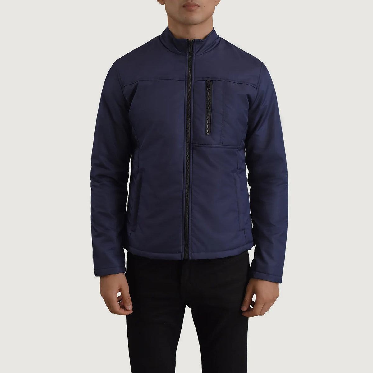 Close-Up Detail of Classic Collar &amp; Zipper Hardware on Elliot Blue Lightweight Nahkatakki Miehille