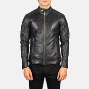 
Yksityiskohtainen lähikuva of Band Collar & Zipper Hardware on Fernando Quilted Brown Suede Biker Jacket