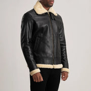 
Black Sheepskin Leather Bomber Jacket - Takaa istuvilla olkapäillä ja siistillä helmalla