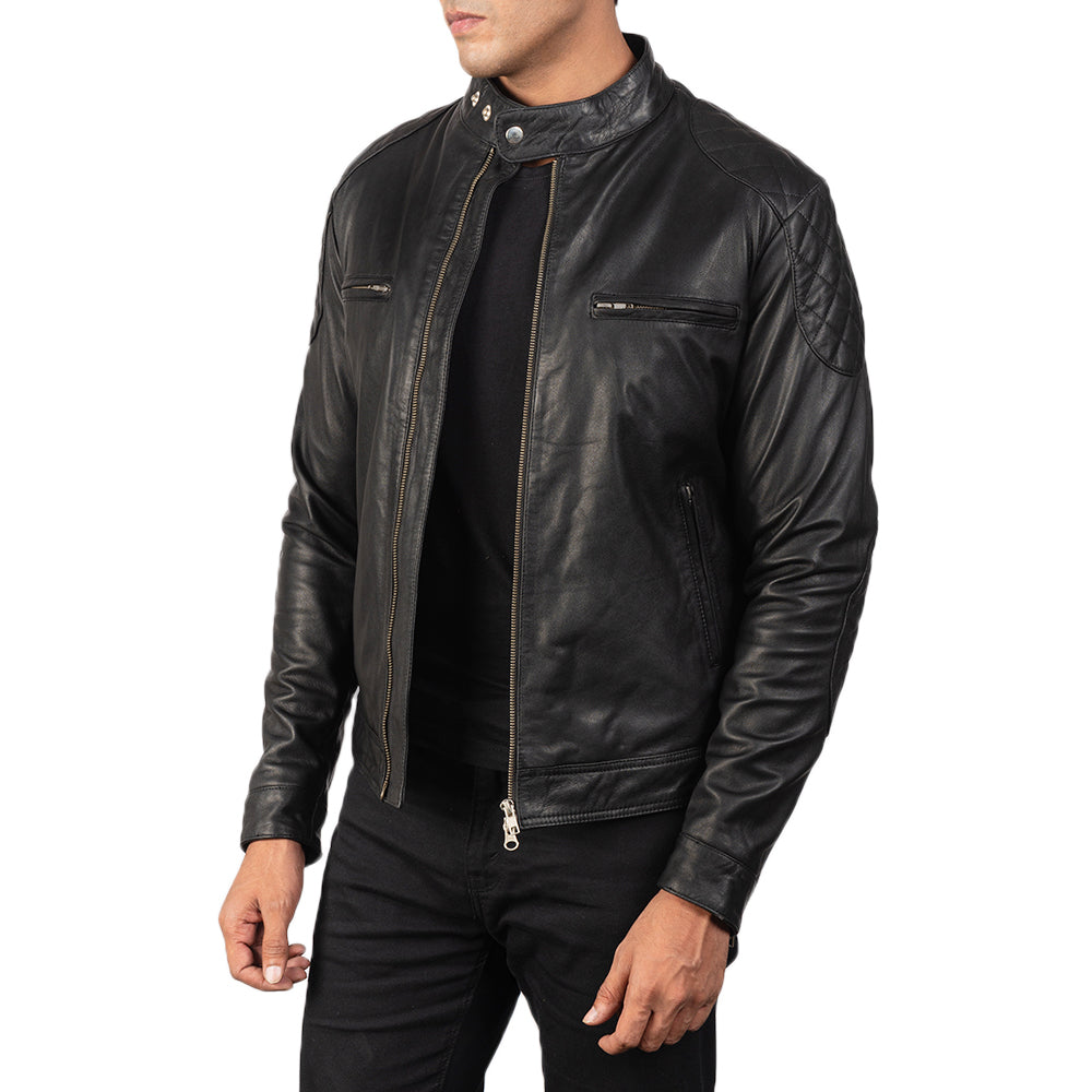 
Black Goatskin Leather Biker Jacket - Takaa istuvilla olkapäillä ja siistillä helmalla