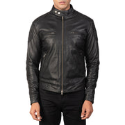 
Yksityiskohtainen lähikuva of Band with snap buttons & Zipper Hardware on Gatsby Quilted Black Leather Biker Jacket