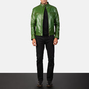 
Yksityiskohtainen lähikuva of Band with snap buttons & Zipper Hardware on Gatsby Quilted Green Leather Biker Jacket