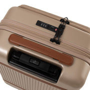 
Päällä sovitetun näkymä:  Hand Luggage Suitcase Front Pocket Zuna Naisille Naisille mallin päällä luonnollisessa päivänvalossa