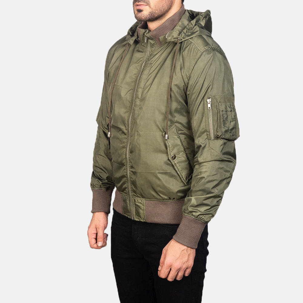 
Green Nylon Bomber Jacket - Takaa istuvilla olkapäillä ja siistillä helmalla