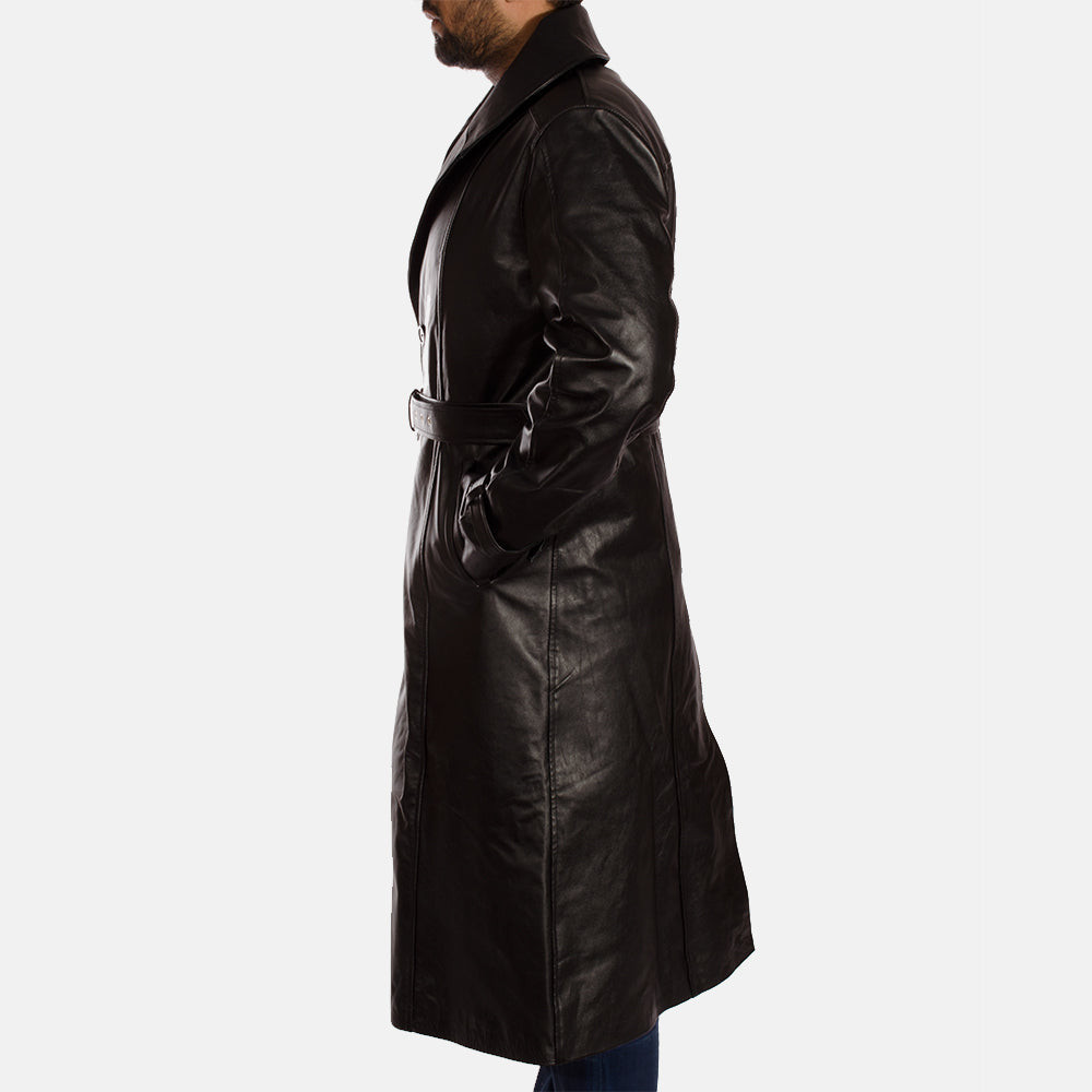 
Yksityiskohtainen lähikuva of Notch & Button & Waist belt Hardware on Hooligan Musta Nahkainen Trenssitakki Miehille