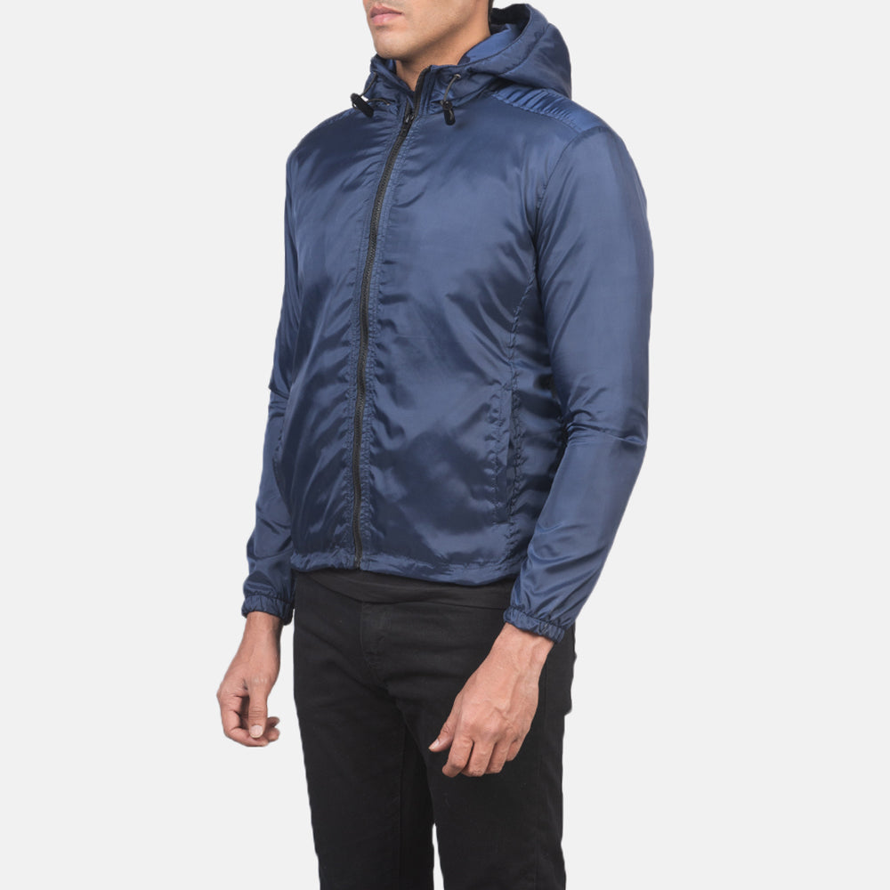 
Blue Nylon Hooded Jacket - Takaa istuvilla olkapäillä ja siistillä helmalla