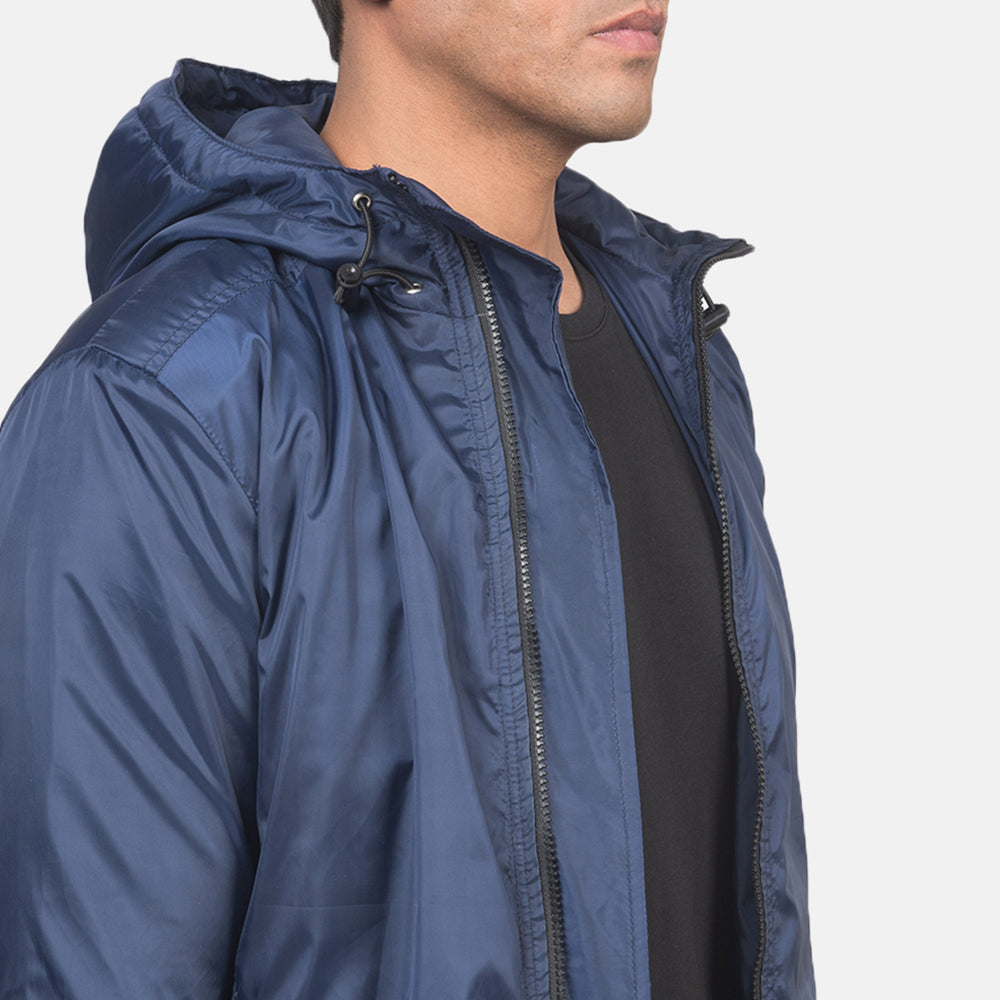 
Sisäpuolen näkymä Showing Quilted Polyester Lining & Kaksi käytännöllistä sisätaskua