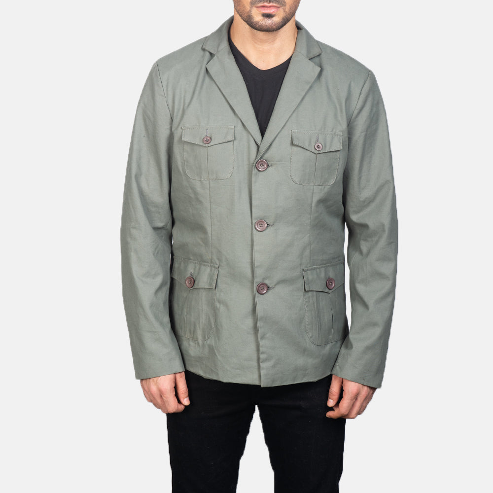 Close-Up Detail of Notch &amp; Button Hardware on Kajetan Grey Safari Nahkatakki Miehille
