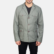 Close-Up Detail of Notch &amp; Button Hardware on Kajetan Grey Safari Nahkatakki Miehille
