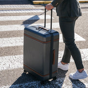 Urban Graphite Large Suitcase Zuna Naisille, detail view 1