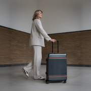Urban Graphite Large Suitcase Zuna Naisille, detail view 6