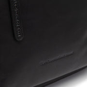 
Sisäpuolen näkymä Showing Dedicated Padded Laptop Sleeve & Multi-Compartment Organization