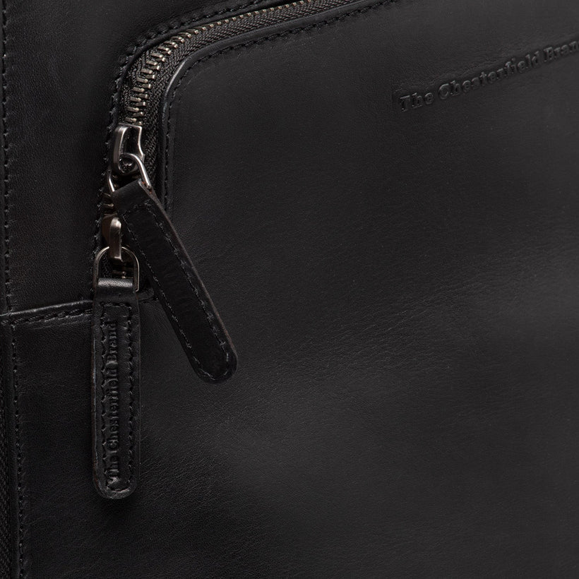 Fornella Full-Grain Leather Backpack Naisille