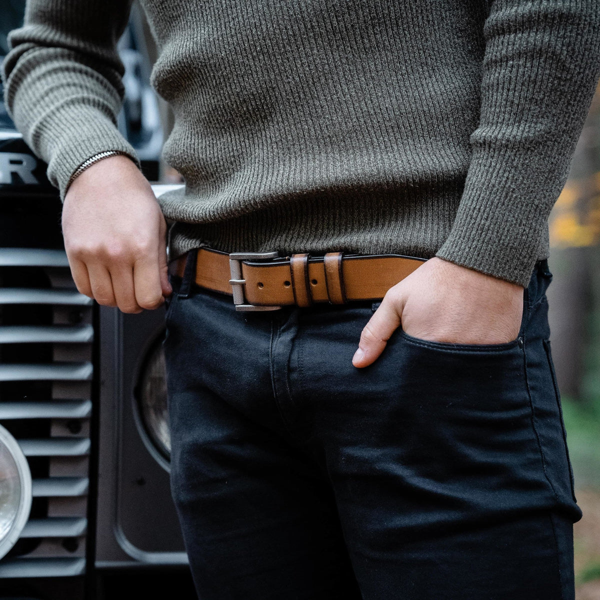 Aayden Full-Grain Leather Belt Miehille – alternate product view 3
