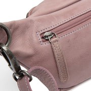 Severo Full-Grain Leather Belt Bag Naisille - Structured Side Profile Showing Gusset Depth &amp; Expansion Capacity