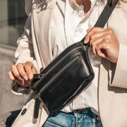 
Classic 100% Full-Grain leather Bag - Takanäkymä vahvistetuilla nahkahihnoilla