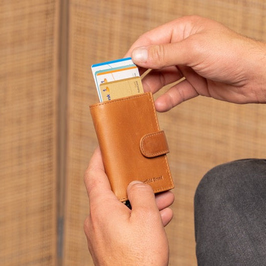 Leipzig Full-Grain Leather Card Holder Naisille – alternate product view 2