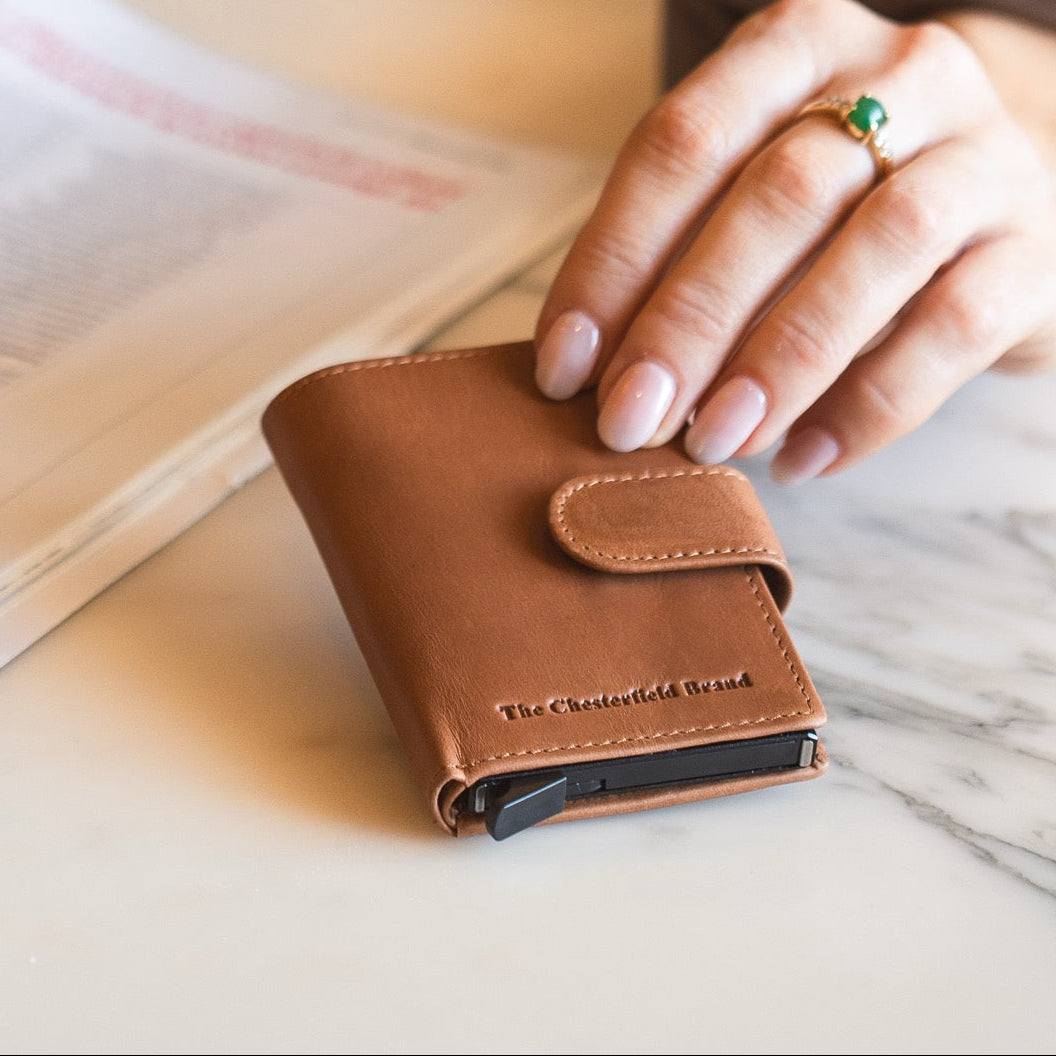 Loughton Full-Grain Leather Card Holder Naisille – alternate product view 2