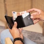 Palma Full-Grain Leather Card Holder Naisille - Structured Side Profile Showing Gusset Depth &amp; Expansion Capacity