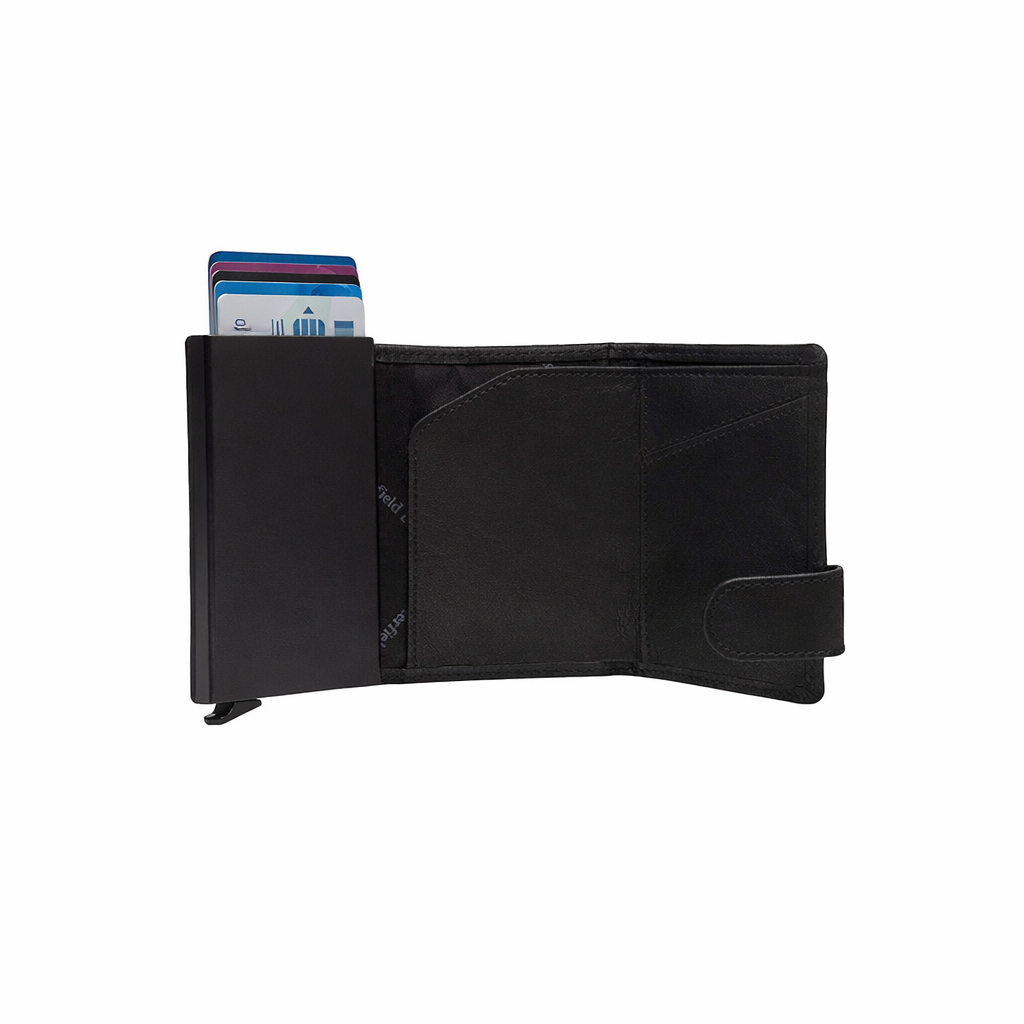 
Sisäpuolen näkymä Showing Dedicated Padded Laptop Sleeve & Multi-Compartment Organization