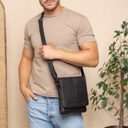 Bodin Full-Grain Leather Crossbody Bag Naisille - Structured Side Profile Showing Gusset Depth &amp; Expansion Capacity