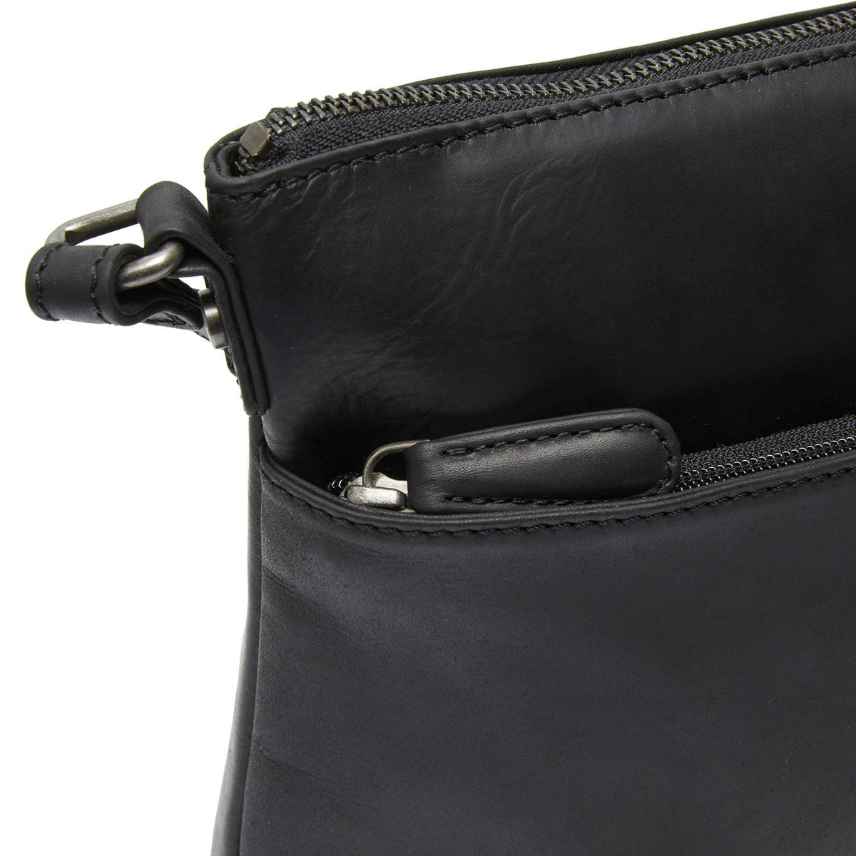 
Sisäpuolen näkymä Showing Dedicated Padded Laptop Sleeve & Multi-Compartment Organization