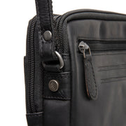 
Sisäpuolen näkymä Showing Dedicated Padded Laptop Sleeve & Multi-Compartment Organization