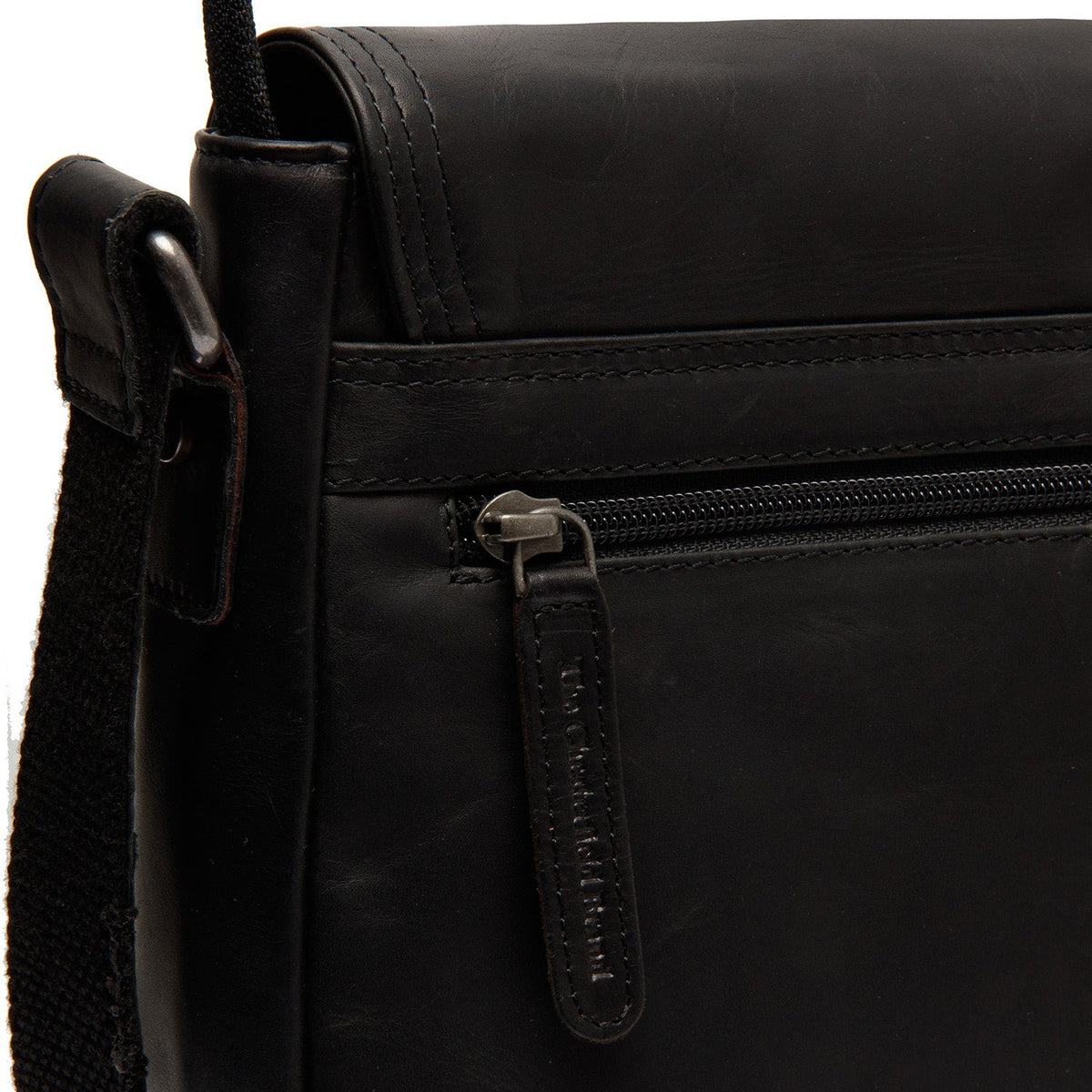 
Sisäpuolen näkymä Showing Dedicated Padded Laptop Sleeve & Multi-Compartment Organization