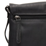 
Sisäpuolen näkymä Showing Dedicated Padded Laptop Sleeve & Multi-Compartment Organization