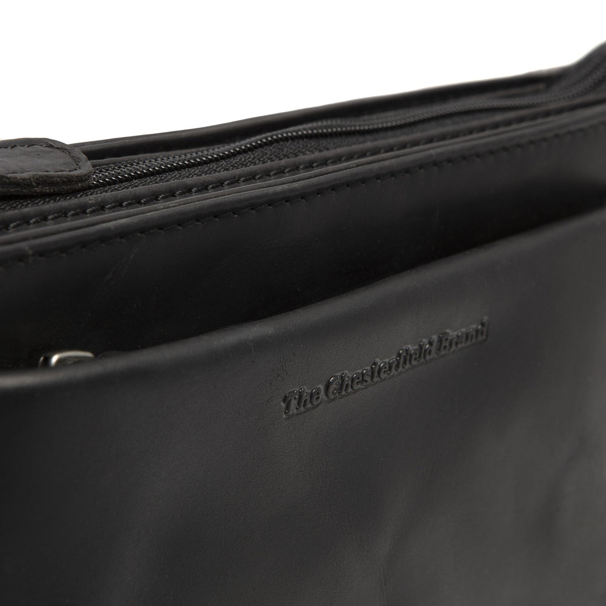 
Southampton Nahkainen crossbody-laukku - Rakenteellinen sivuprofiili ja tilavuus