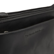 
Southampton Nahkainen crossbody-laukku - Rakenteellinen sivuprofiili ja tilavuus