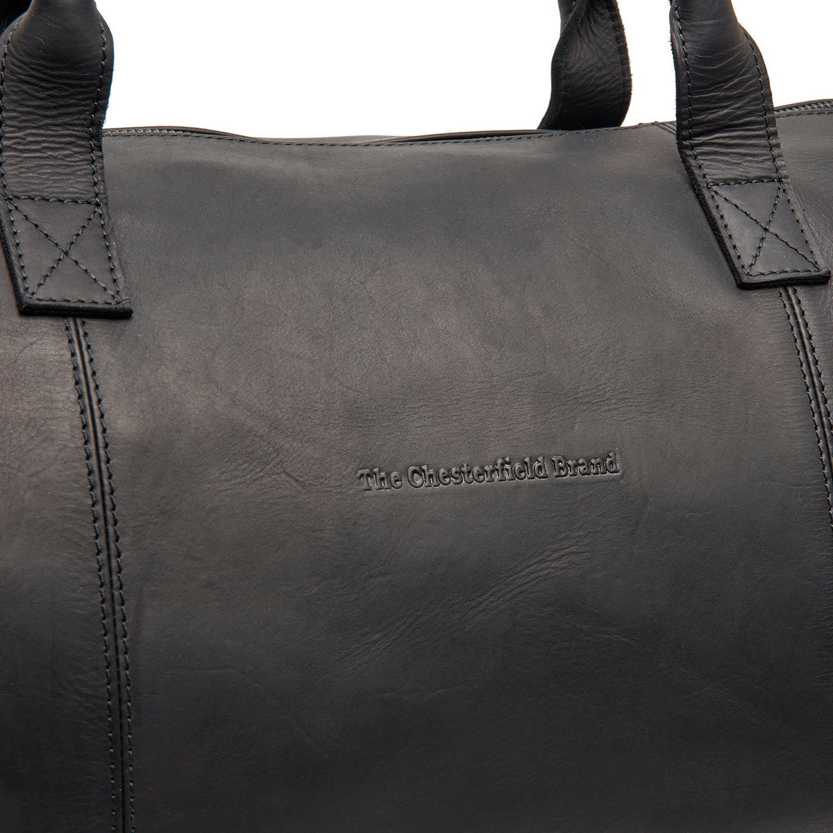 Close-Up Detail of Classic Collar &amp; Heavy-Duty Zipper Hardware on Leather Garment Bag Finlay Naisille