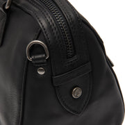 Close-Up Detail of Classic Collar &amp; Heavy-Duty Zipper Hardware on Dalford Full-Grain Leather Handbag Naisille