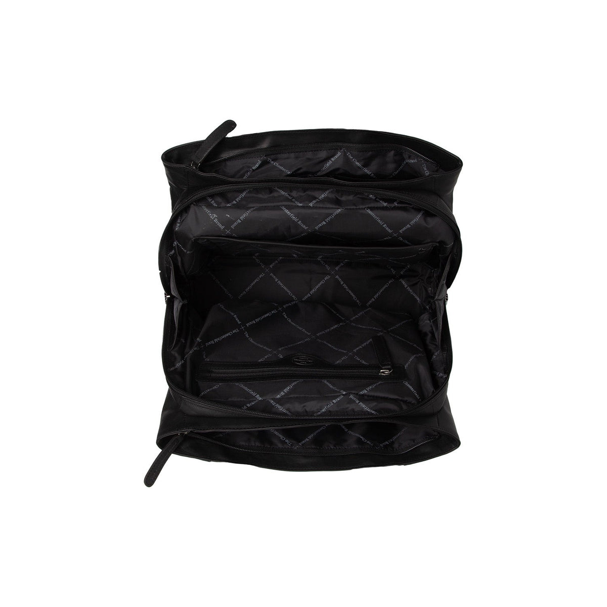 Close-Up Detail of Classic Collar &amp; Heavy-Duty Zipper Hardware on Passau Full-Grain Leather Handbag Naisille