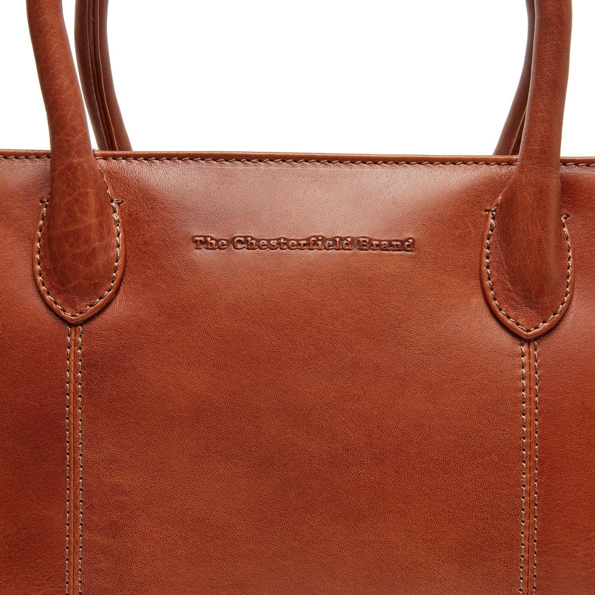 Styled Fit Perspective of Pergamino Full-Grain Leather Handbag Naisille on Model - Natural Daylight Drape