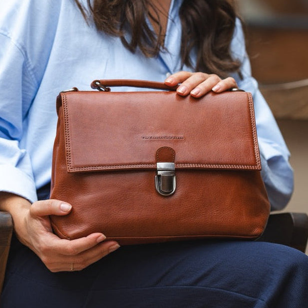 Renata Full-Grain Leather Handbag Naisille – alternate product view 2