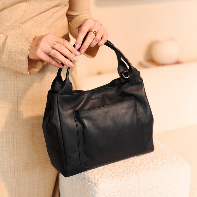 Tenara Full-Grain Leather Handbag Naisille
