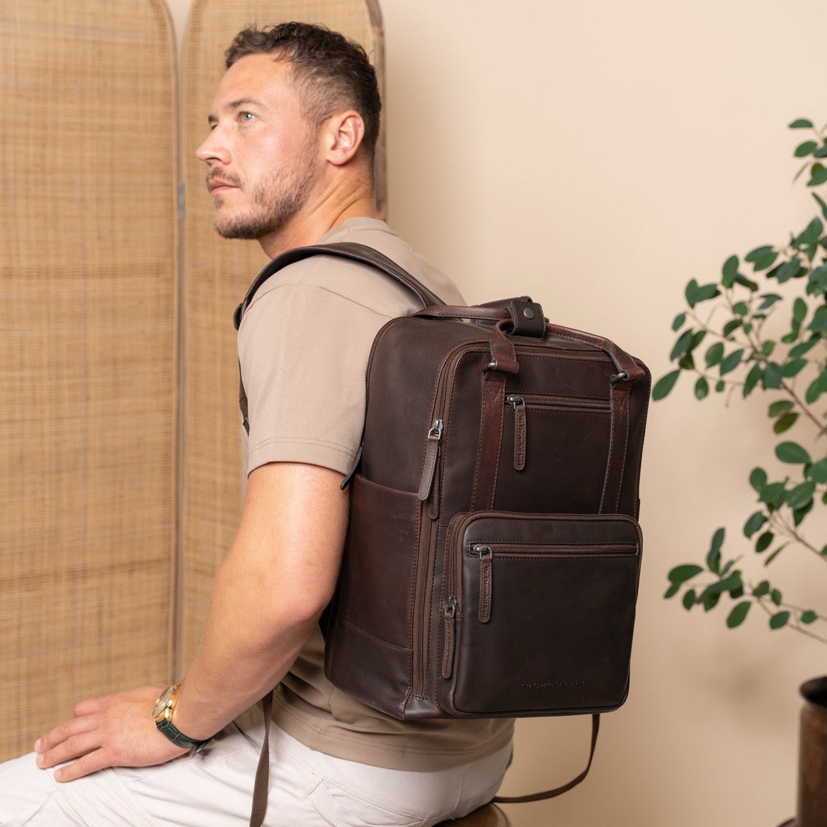 Calden Full-Grain Leather Laptop Backpack Naisille – alternate product view 2