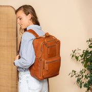 Calden Full-Grain Leather Laptop Backpack Naisille – alternate product view 3
