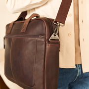Calvi Full-Grain Leather Laptop Bag Naisille – alternate product view 3