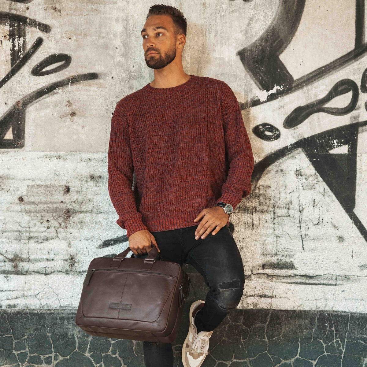 Seth Full-Grain Leather Laptop Bag Miehille – alternate product view 3