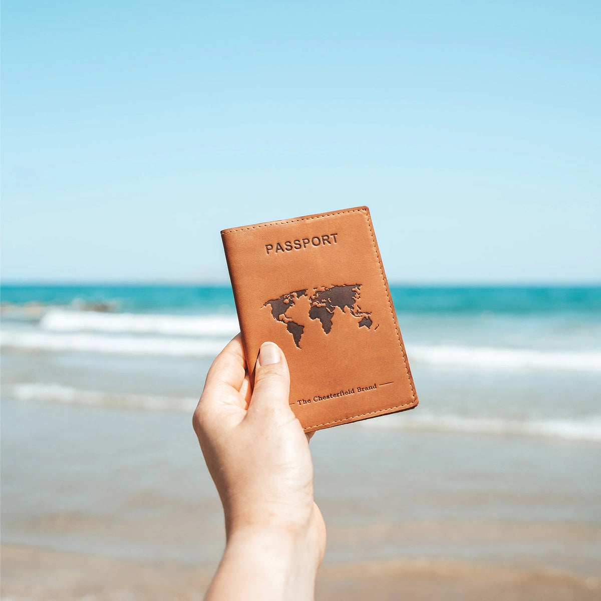 Leather Passport Case Naisille – alternate product view 2