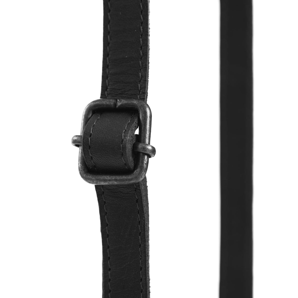 Tailored Rib Cuffs &amp; Hem Craftsmanship Construction Detail on Malaga Full-Grain Leather Phone Bag Naisille