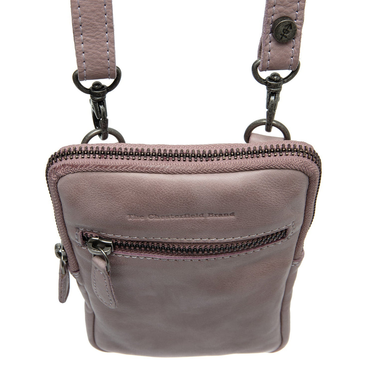 Yksityiskohtainen lähikuva of Classic Collar & Heavy-Duty Zipper Hardware on Salta Full-Grain Leather Phone Bag